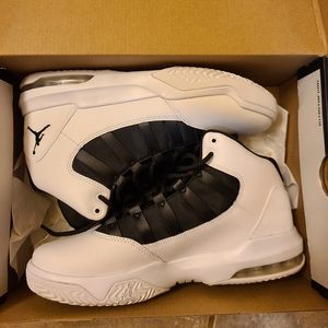 Jordan Max Aura NIB